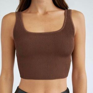Aritzia cropped tank sculpt knit